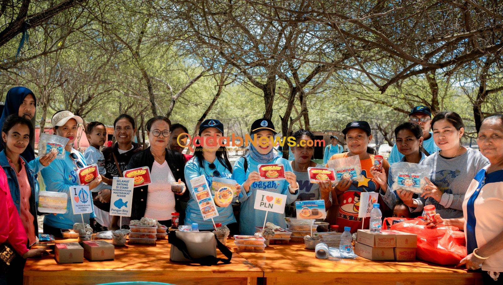 PLN UIP Nusra Berdayakan Perempuan Pesisir Lifuleo Melalui Program Desa Eco-Bahari