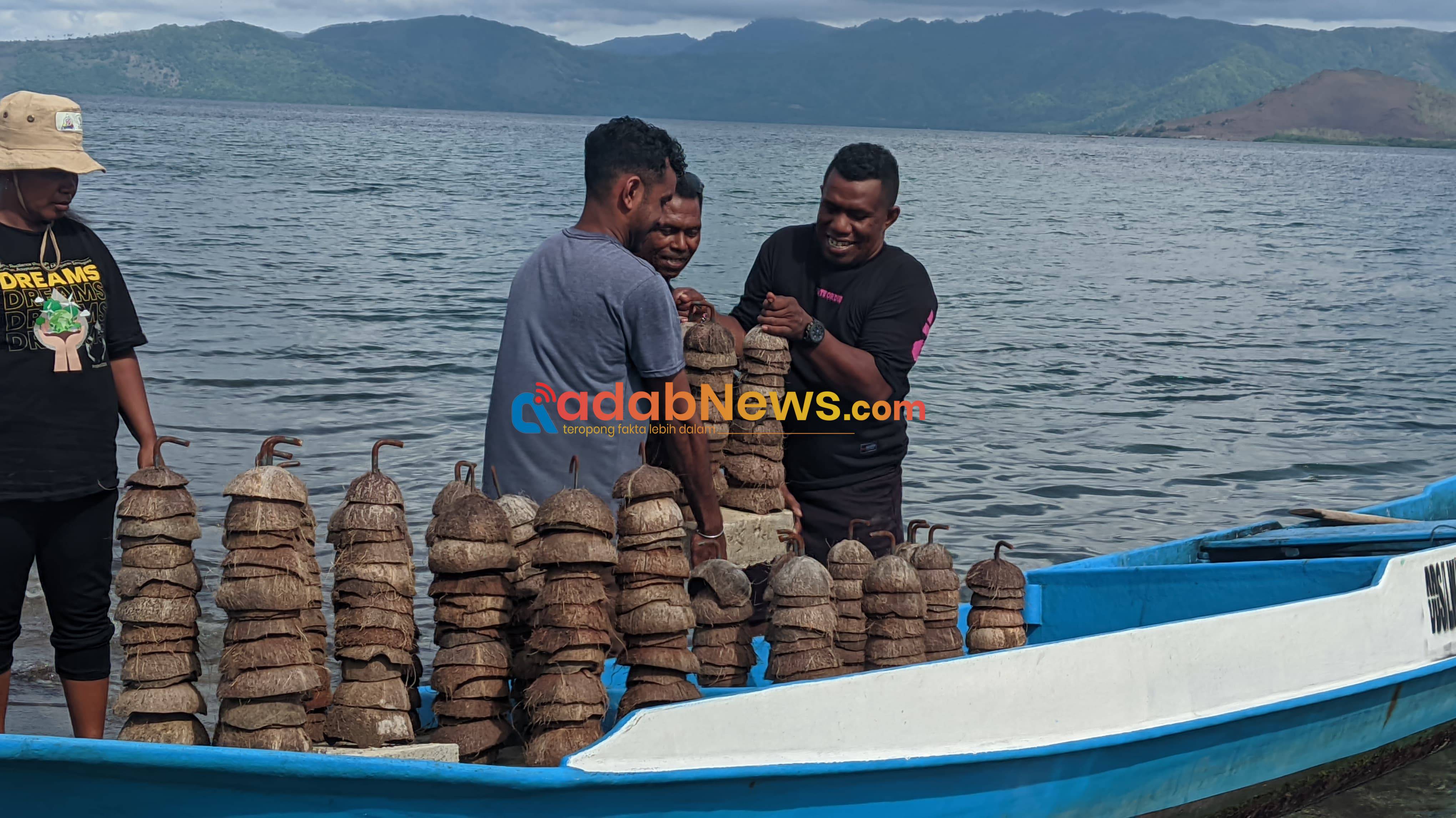 Warga Desa Waimatan Pelajari Kearifan Lokal Muro di Desa Lamawolo