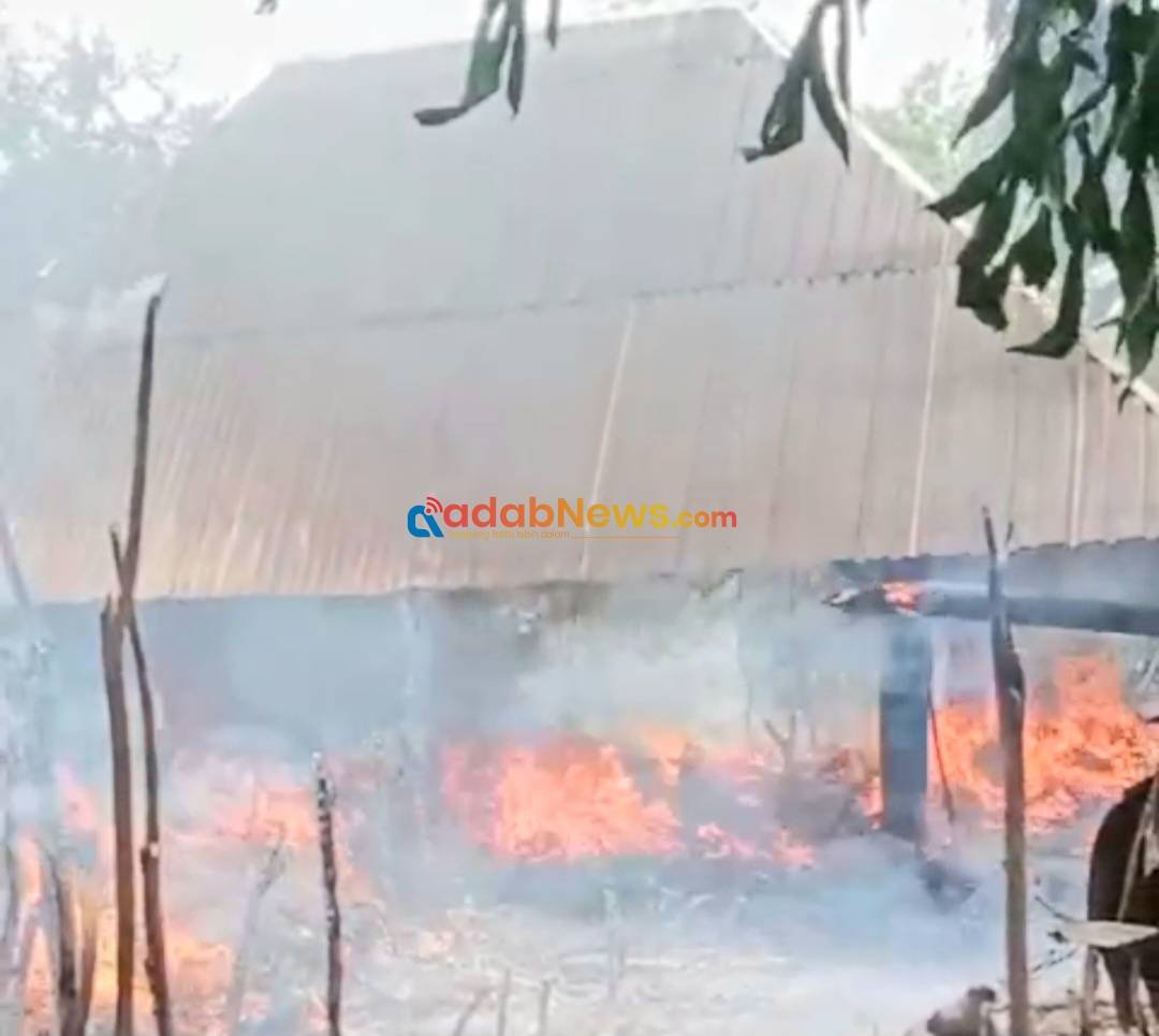 Rumah Warga Kolontobo Terbakar, Seorang Lansia Berhasil Diselamatkan
