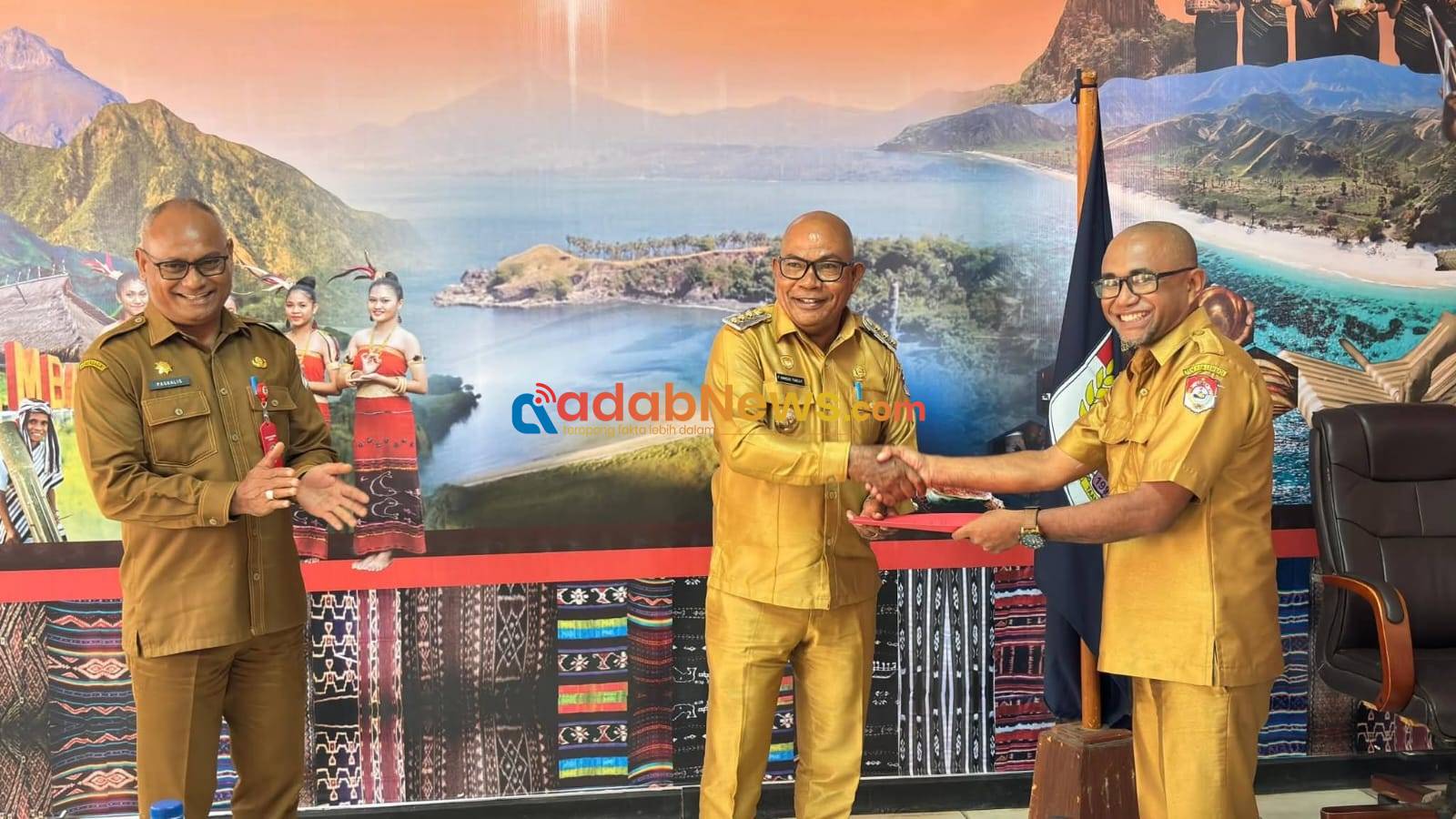 Bupati Lembata Surati Gubernur NTT Fasilitasi ASDP Pasca Benturan Kapal di Pelabuhan Waijarang