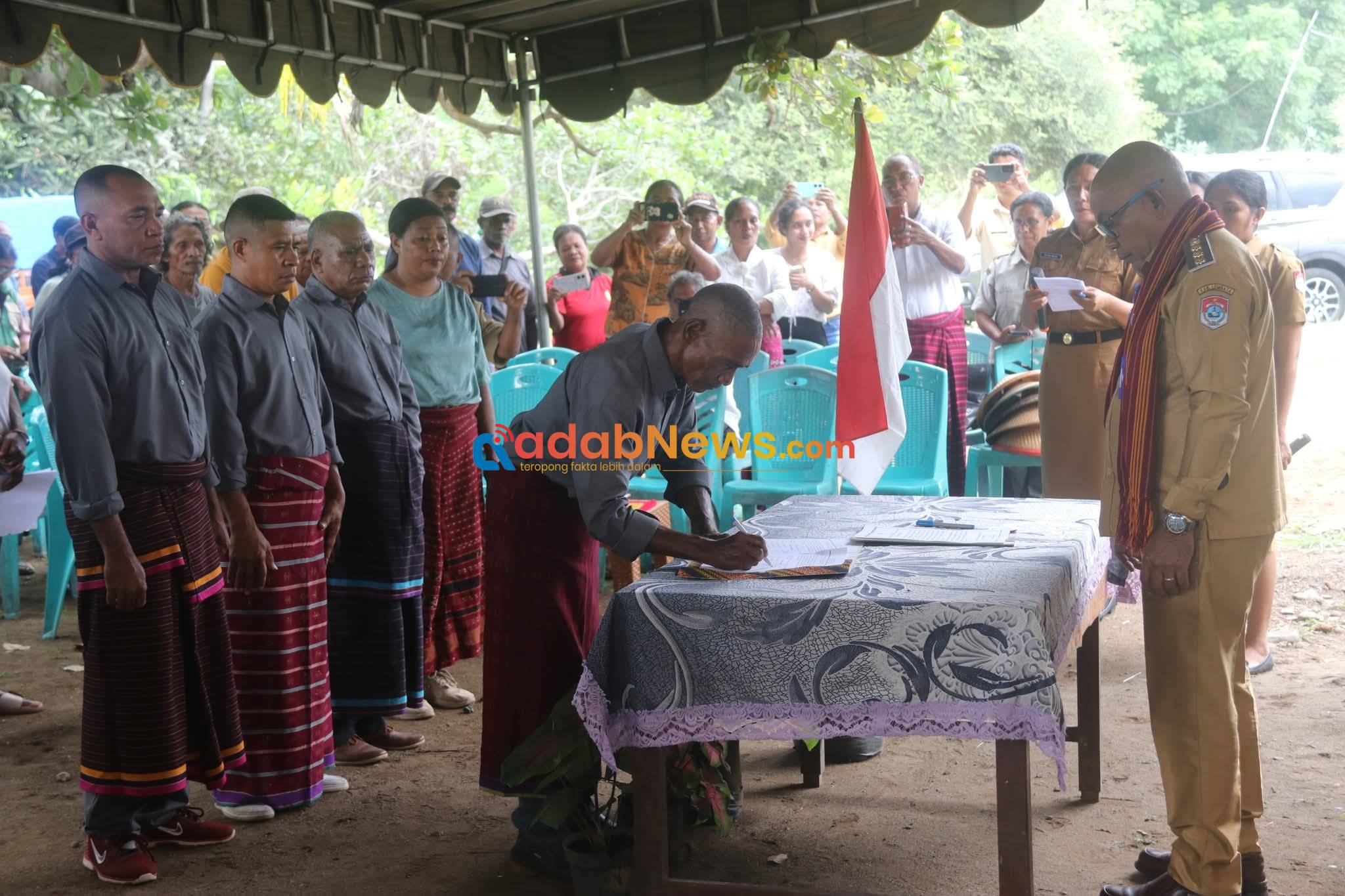 Kukuhkan Pengurus P3A Aubala, Bupati Lembata Dorong Produktivitas dan Modernisasi Pertanian Waikomo