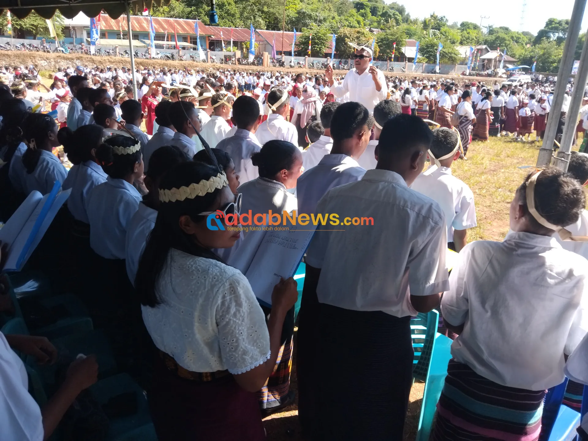 Harmoni dari Aliuroba: Koor SMPK Don Bosko Menggema di Puncak Hardiknas ke-66 Tingkat Kabupaten Di Kedang