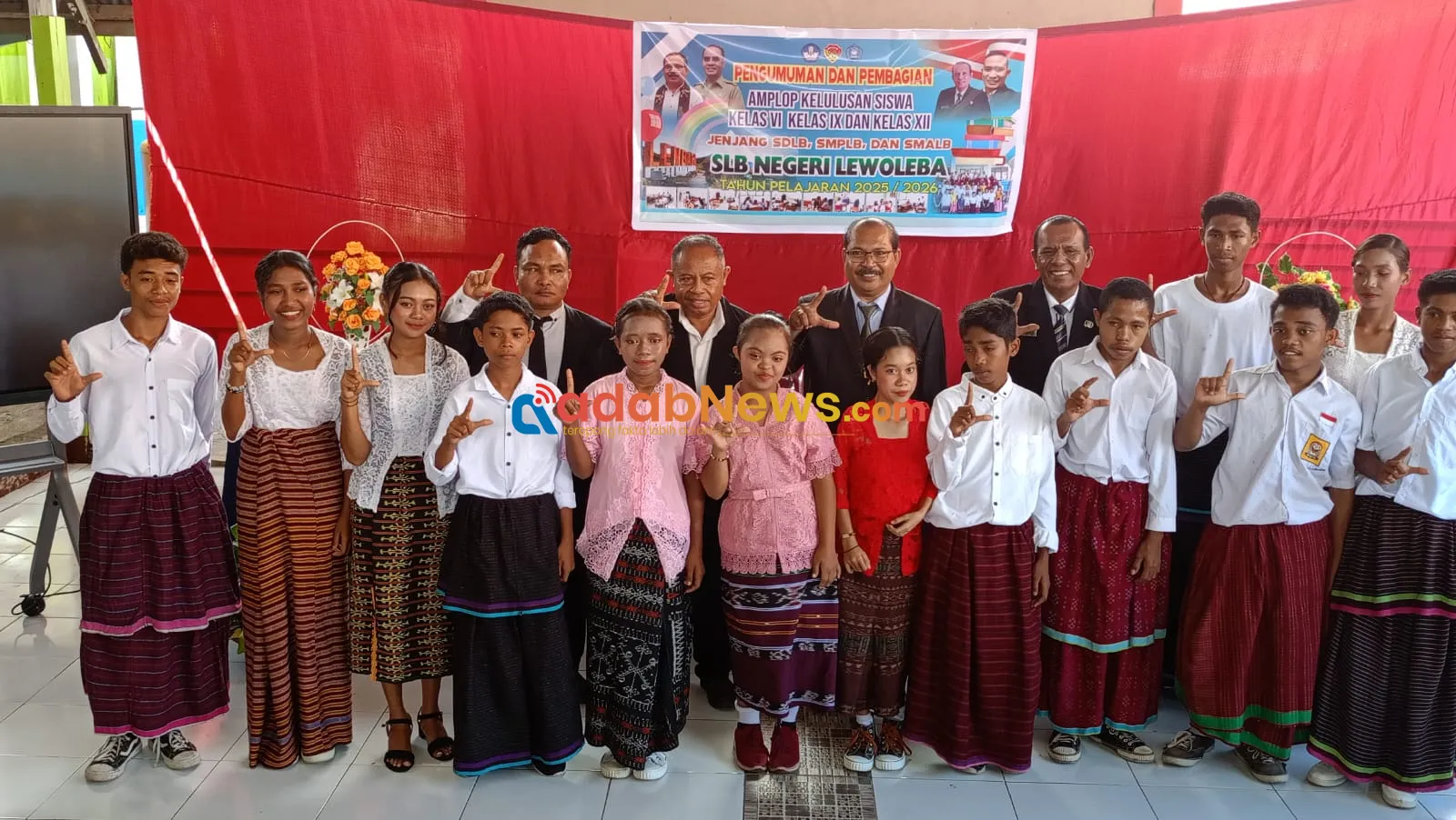 SLB Negeri Lewoleba, Sekolah Berbasis Android Perdana Luluskan 15 Siswa 